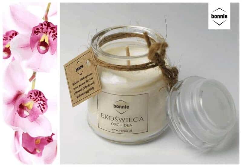 Sojowa świeca zapachowa marki Bonnie ze słoikiem standard i zamkniętym wieczkiem o zapachu orchidei