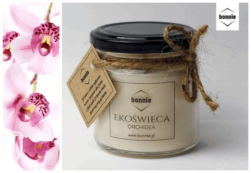 Sojowa świeca zapachowa marki Bonnie ze słoikiem premium i otwartym wieczkiem o zapachu orchidei