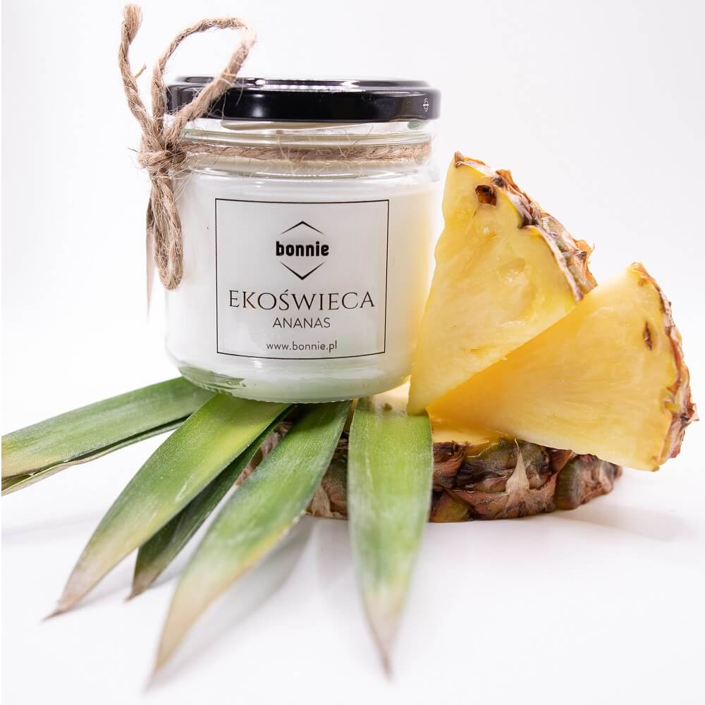 Świeca sojowa marki Bonnie ze słoikiem standard i zamkniętym wieczkiem o zapachu ananasa