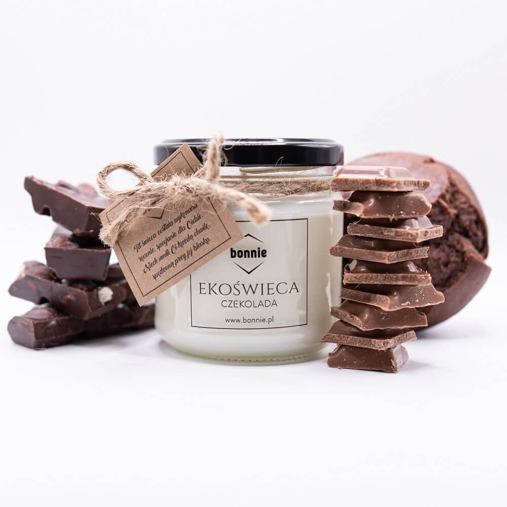 Sojowa świeca zapachowa marki Bonnie ze słoikiem standard o zapachu czekolady